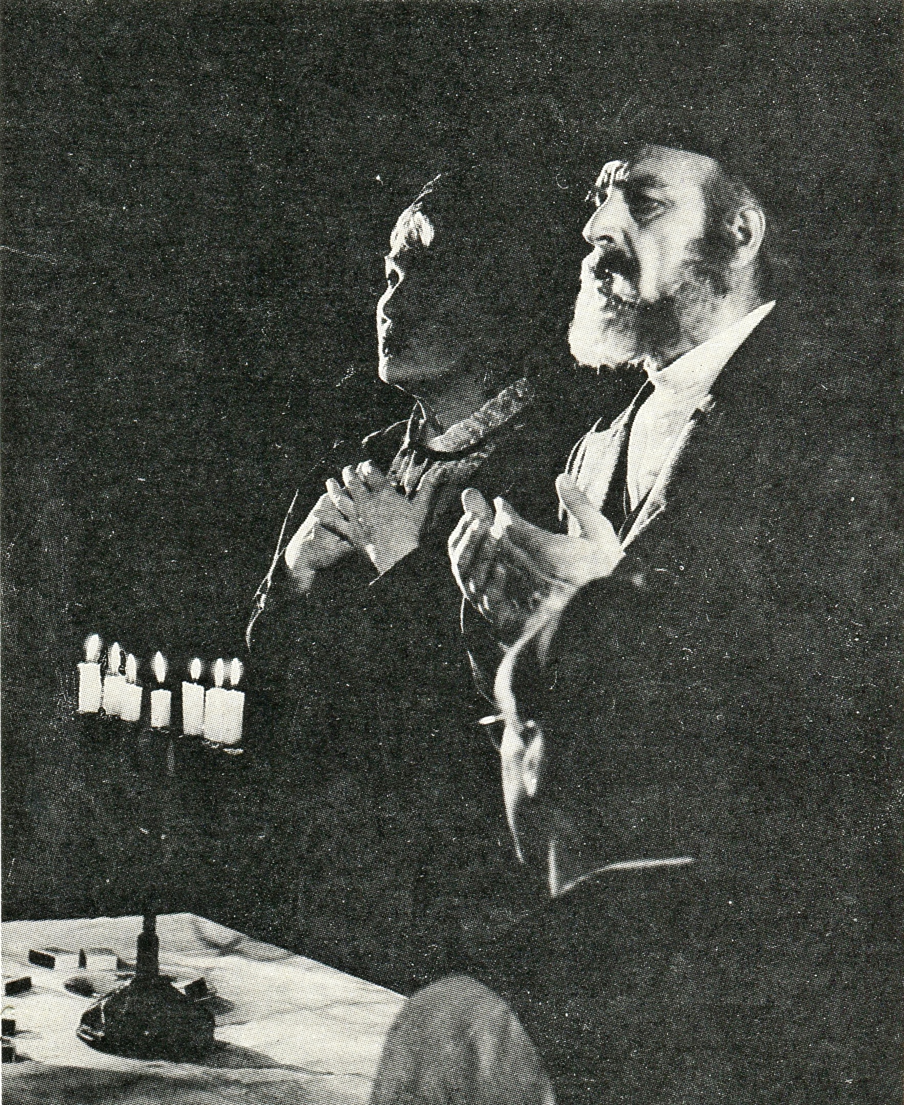 В роли Тевье в спектакле «Скрипач на крыше», 1992.
